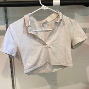 White cropped colored shirt